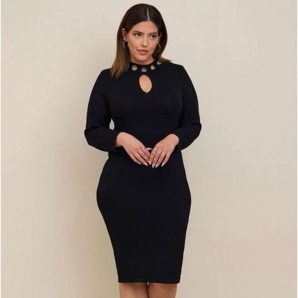 🆕 Torrid black at the knee sweater grommet dress size 2 = 2X = 18/20